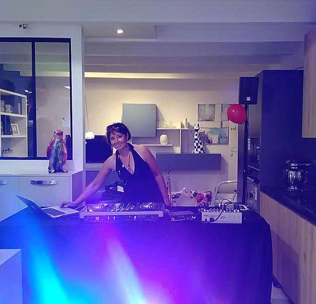 DJ A LA HAUTEUR DE VOS EVENEMENTS